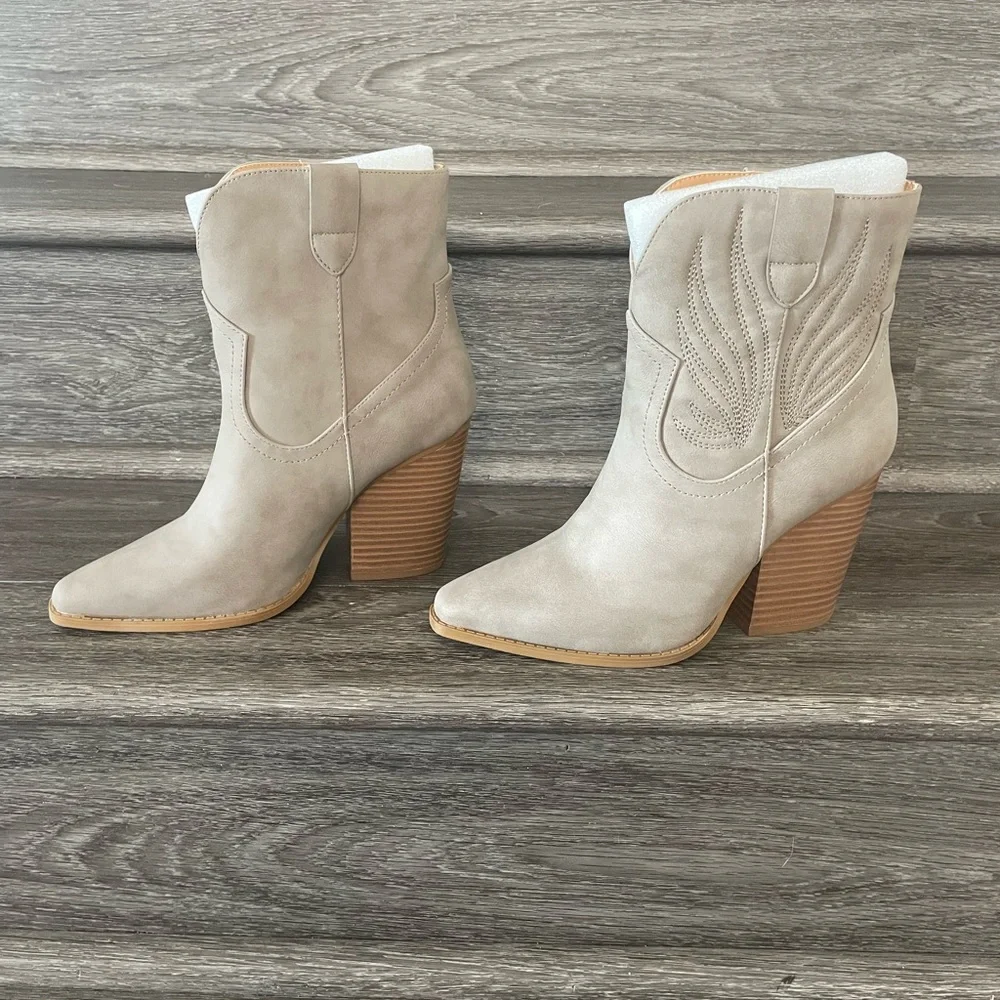Qupid Women's Ankle Boots Taupe - Picture 2 of 12
